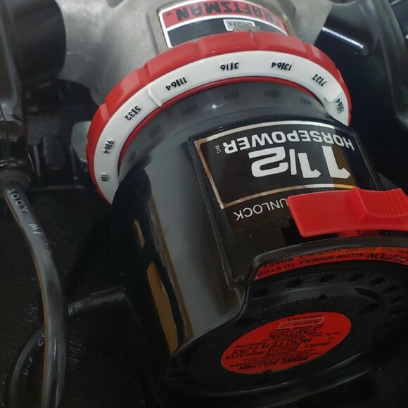 CRAFTSMAN 1 1/2 HP ROUTER MODEL 315.17491 1/4 SHANK 25000 RPM CASE & WRENCH - Picture 6 of 10